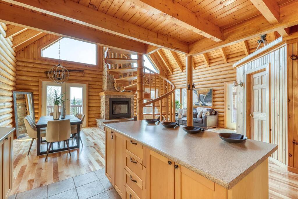 Le Courchevel Luxe Chalet - Private Pool - Jacuzzi - Ski Saint Adolphe D'Howard Exterior foto